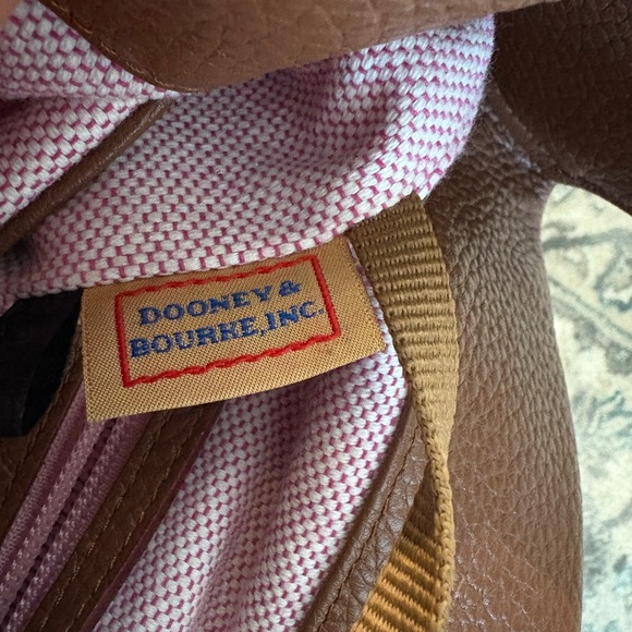 Dooney and Bourke Pebble Grain Small Logo Lock Sac👜 - Picture 12 of 15